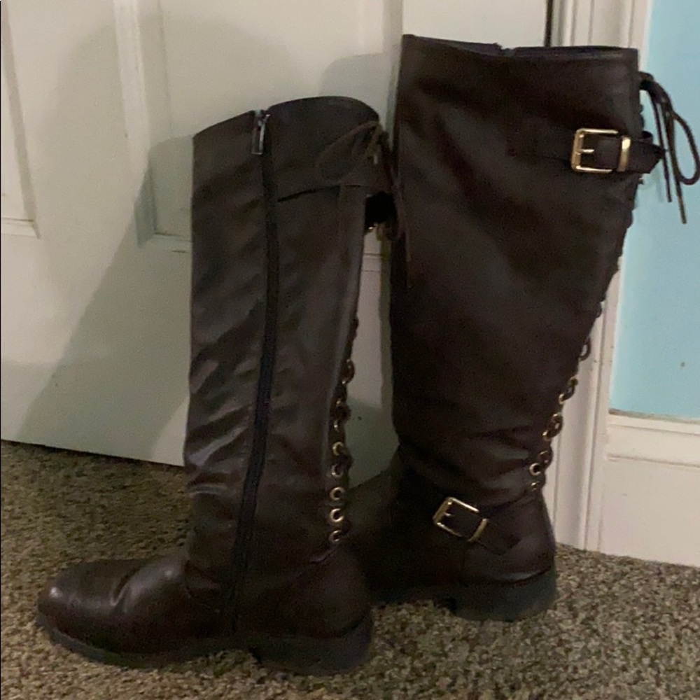 Brown boots